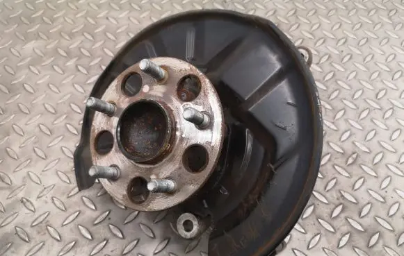 Lexus ES 250 - 300 - 330 Rear wheel hub