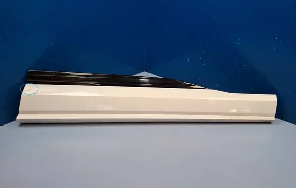 Audi e-tron Front door trim (molding) 4KE853960C