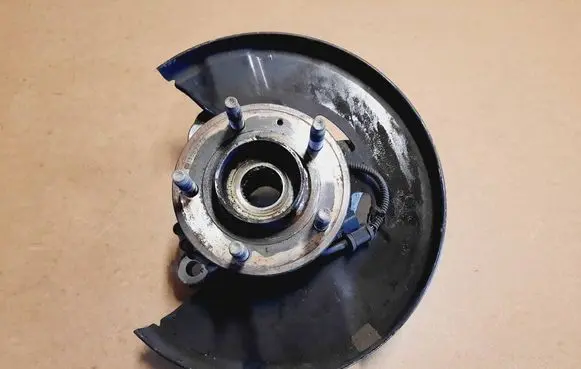Opel Astra J Front wheel hub spindle knuckle