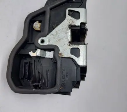 Mini Cooper Countryman R60 Front door lock