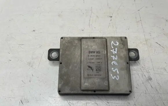 BMW X5 E53 Aerial antenna amplifier 6905950 11767300