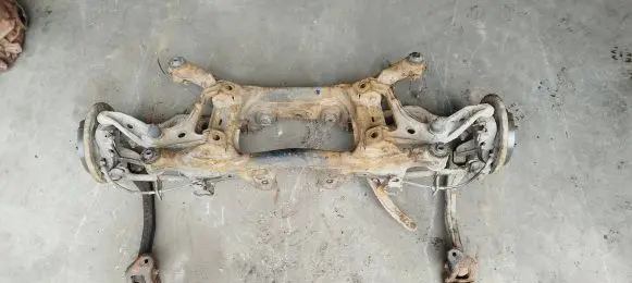 Suzuki Grand Vitara II Rear subframe 