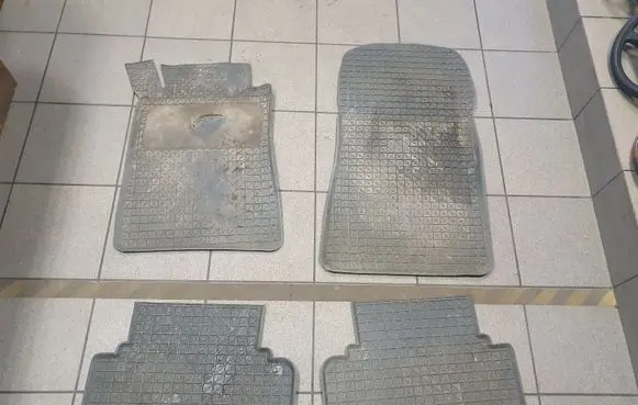 Mercedes-Benz C W203 Car floor mat set 