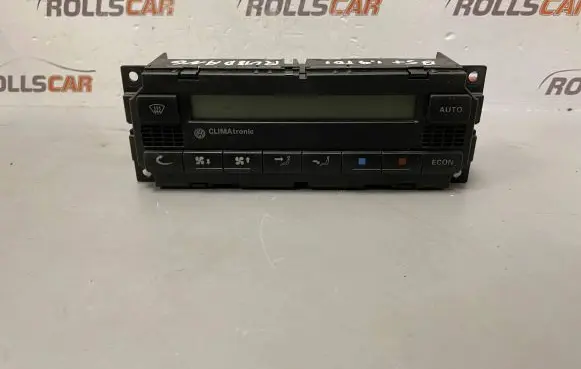 Volkswagen PASSAT B5.5 Climate control unit
