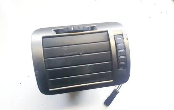 Skoda Superb B5 (3U) Dash center air vent grill 3U0819702A