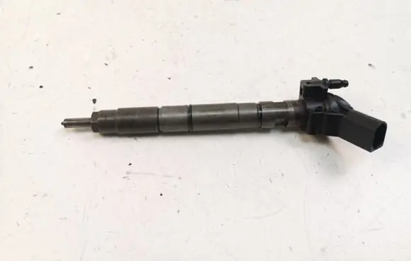 Audi A8 S8 D3 4E Fuel injector 059130277Q 0445115004