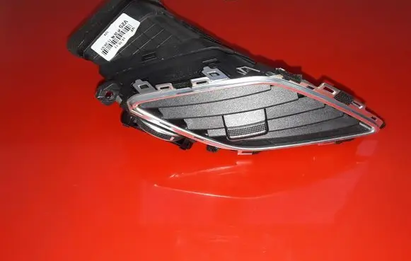 Hyundai i40 Dash center air vent grill 974103Z000
