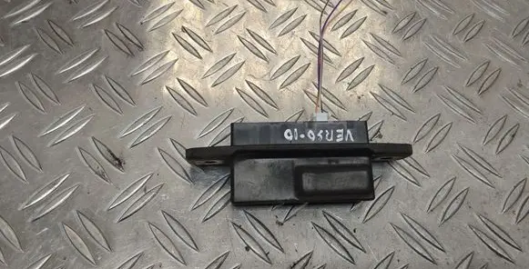 Tailgate opening switch