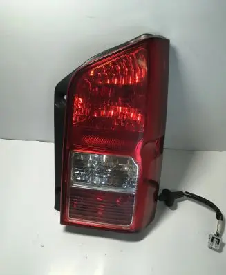Nissan Pathfinder R51 Rear/tail lights 22016550