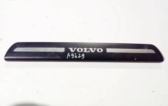 Volvo V50 Front sill trim cover 08622671