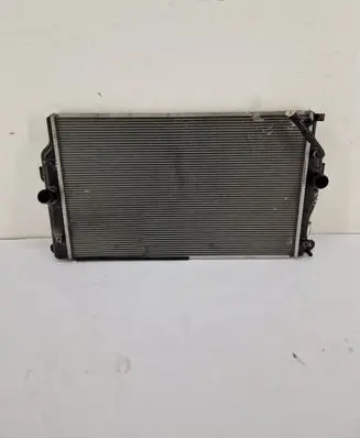 Toyota RAV 4 (XA40) Coolant radiator 995704061