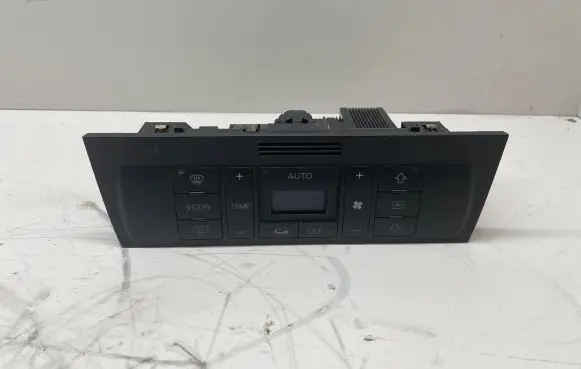 Audi A4 S4 B5 8D Climate control unit 8D0820043Q
