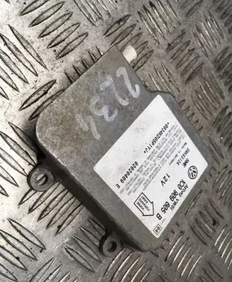 Volkswagen PASSAT B5.5 Airbag control unit/module 1C0909605B 5WK43124 02020409E