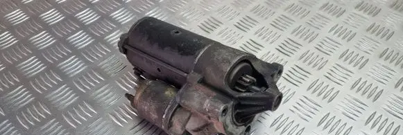 Peugeot 206 Starter motor D7R26 16L90399JF