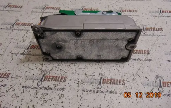 Volvo XC90 Airbag control unit/module P8696027