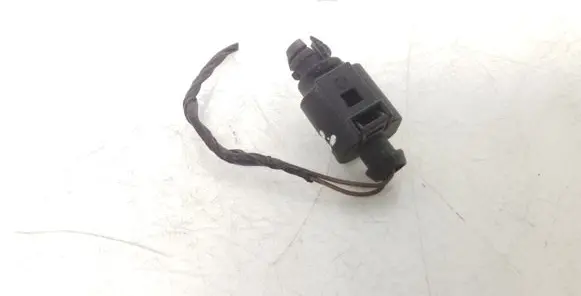 Volkswagen PASSAT B6 Outside/exterior temperature sensor 8Z0820535