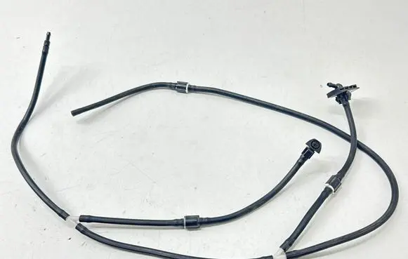 Windshield washer spray nozzle