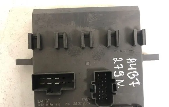 Audi A4 S4 B7 8E 8H Comfort/convenience module 8E0907279N