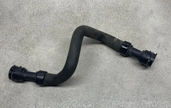 Opel Insignia A Engine coolant pipe/hose 13396726