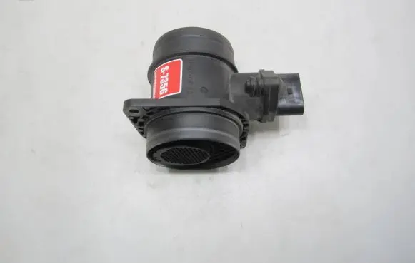 Volkswagen Touran I Mass air flow meter 038906461B 0281002531