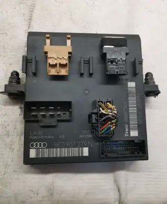 Audi A4 S4 B6 8E 8H Comfort/convenience module 8E0907279N