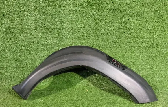 Toyota Hilux VIII Fender trim (molding) 