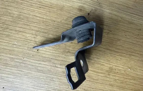Opel Insignia A Radiator support slam panel bracket 13248767