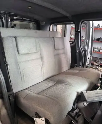 Nissan e-NV200 Second row seats 