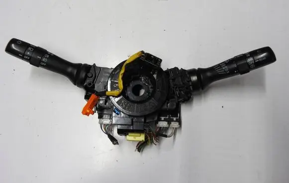 Toyota Auris 150 Tailgate/trunk/boot open switch 17383217F144