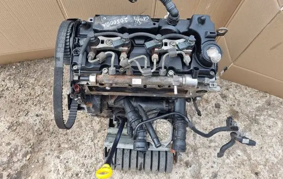 Volkswagen Caddy Engine DFS 04L103292F 04L103308C