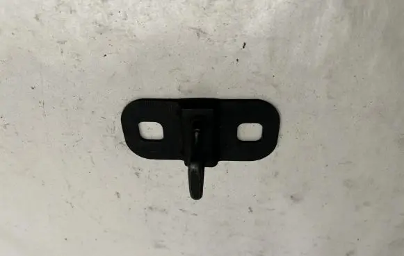 Chevrolet Camaro Rear door lock loop/hook striker 13321093