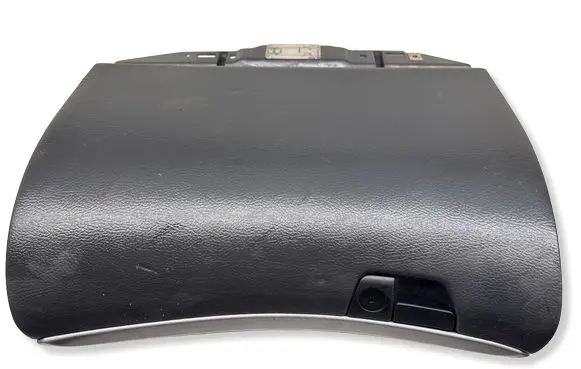 Volvo XC70 Glove box 8650374