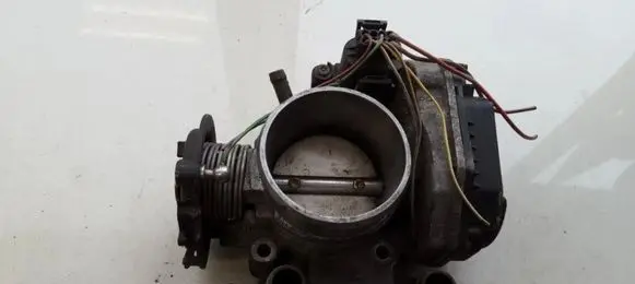 Audi A4 S4 B5 8D Throttle valve 058133063B 40823721002