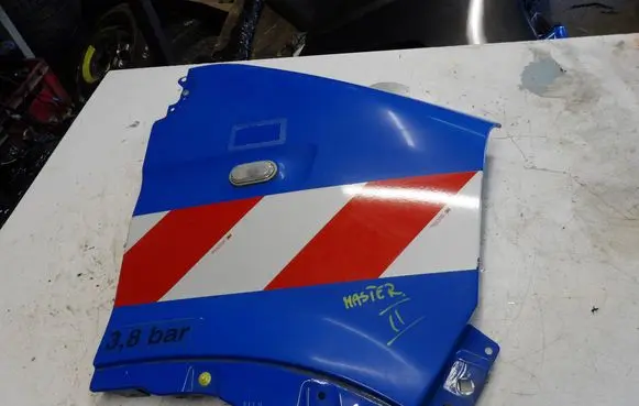 Renault Master II Fender