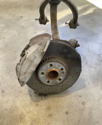 Mercedes-Benz C W205 Front wheel hub spindle knuckle 2052200