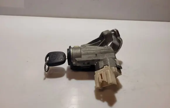 Toyota Yaris Ignition lock N0502241256
