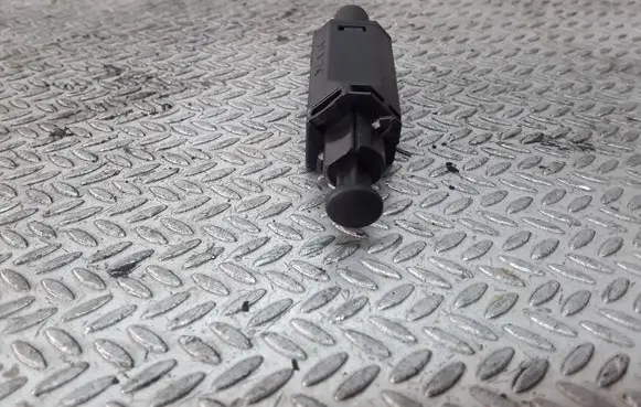 Clutch pedal sensor
