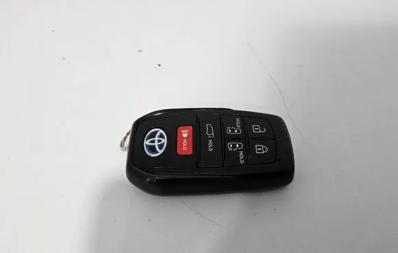 Toyota Sienna XL40 IV Ignition key/card 8990H08010