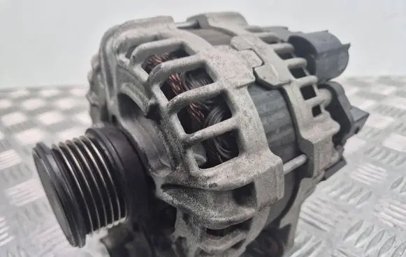 Mercedes-Benz E W212 Generator/alternator A0009060922 140109 0125711100
