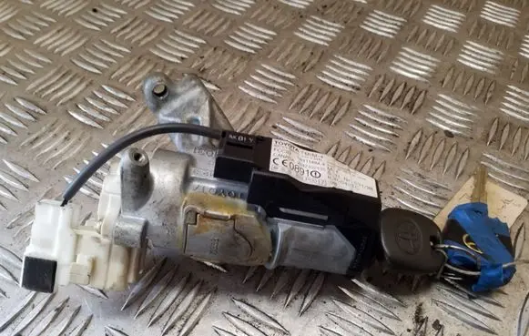 Toyota RAV 4 (XA20) Ignition lock 2842102135 8978362010 45020423