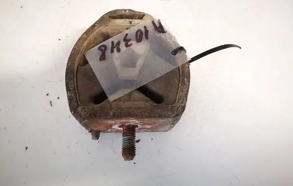 Engine mount bracket