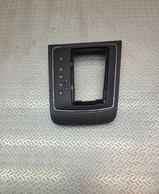 Skoda Yeti (5L) Gear shifter surround trim plastic 1Z1713203B