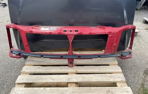 Volkswagen II LT Radiator support slam panel
