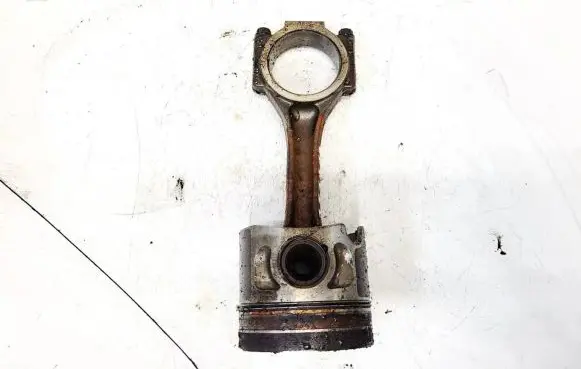Volkswagen Touran I Piston with connecting rod