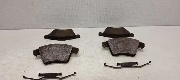 Volkswagen Transporter - Caravelle T5 Brake pads (rear) 