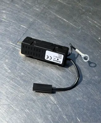 Renault Zoe Aerial antenna filter 283637230R 7560291