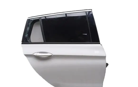 Opel Astra K Rear door 