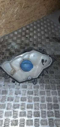 Audi A8 S8 D3 4E Coolant expansion tank/reservoir