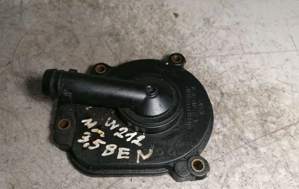 Mercedes-Benz E W212 Oil breather separator A2720100631
