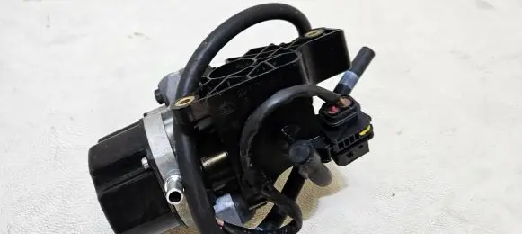 Mercedes-Benz Vito Viano W447 Vacuum pump A0004302300